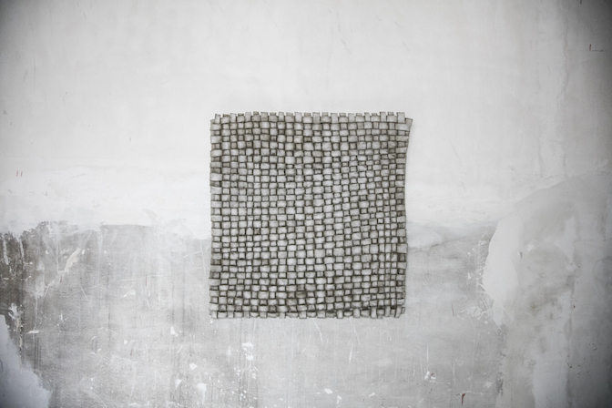 Leander Schwazer, Seal the World, 2019 101 x 102 cm  Concrete Canvas 